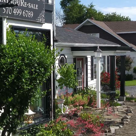 The Guest House At The Regina House Tea Room Moosic Bagian luar foto