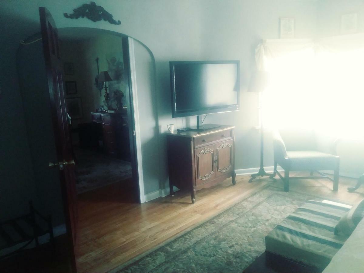 The Guest House At The Regina House Tea Room Moosic Bagian luar foto