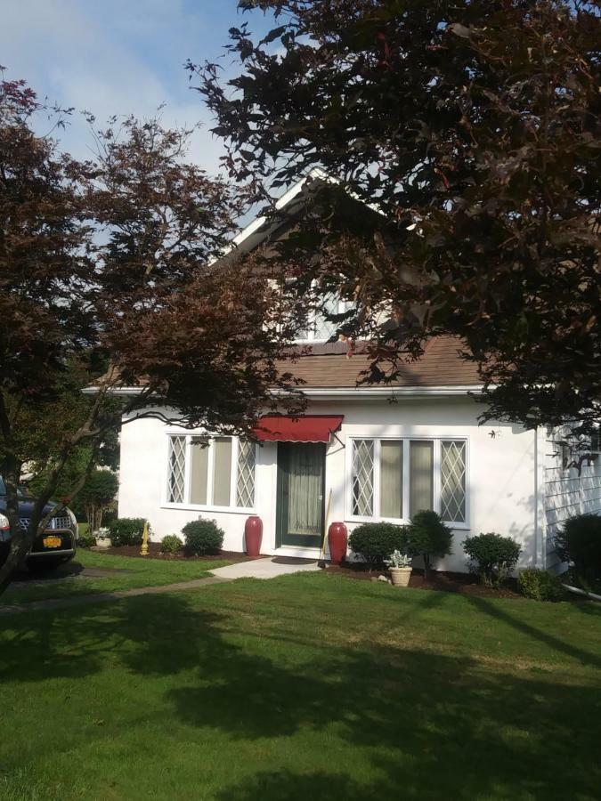 The Guest House At The Regina House Tea Room Moosic Bagian luar foto